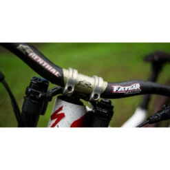Renthal Fatbar DH Carbon 35MM 800MM Cintre 15 Renthal Fatbar DH Carbon 35MM 800MM Cintre -Vêtements De Cyclisme renthal fatbar dh carbon 35mm 800mm cintre cockpit m153 m154 3 39483 6